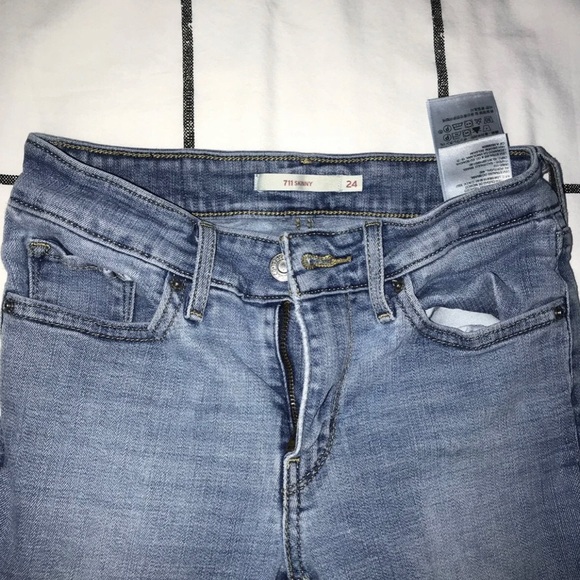 levi’s light wash skinny jeans - Picture 3 of 5